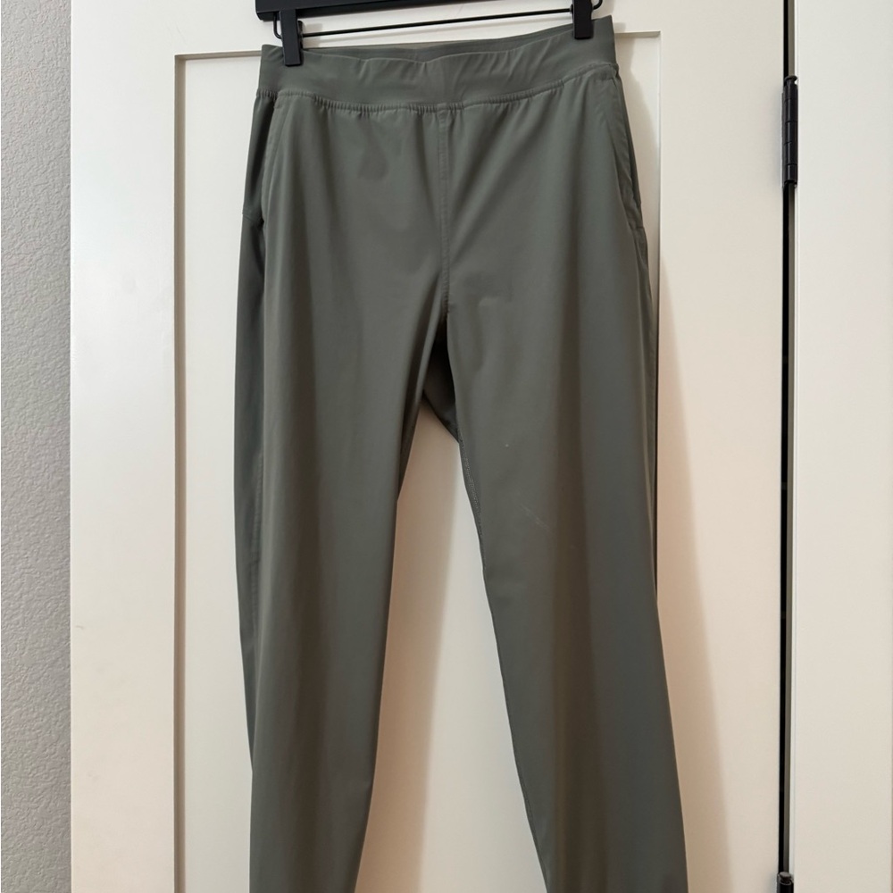 Women’s Olive Green Lululemon Jogger Pants